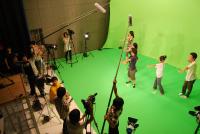 全国の専門学校では最大規模の「撮影スタジオ」で特撮ドラマを撮影！（昨年の様子）